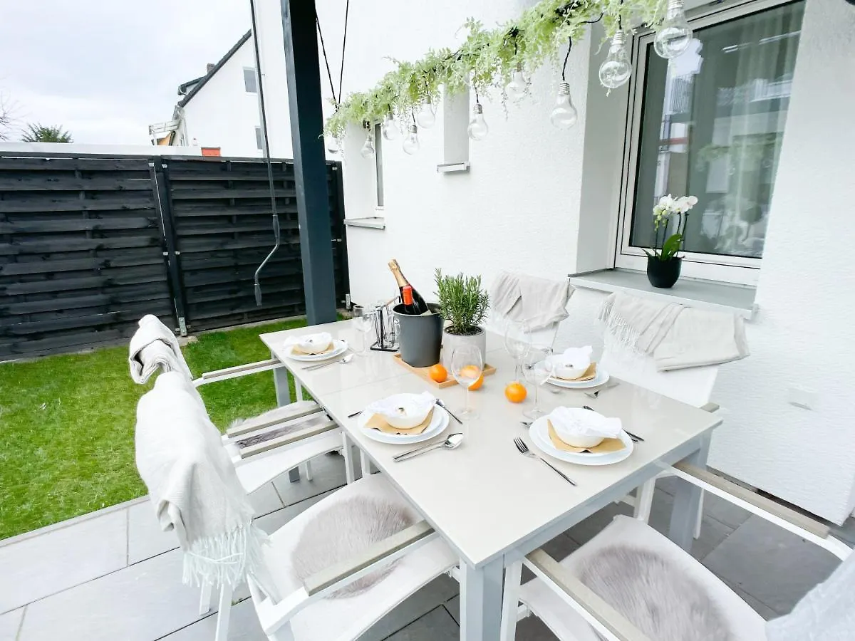 M-Style 01 Apartment Mit Terrasse Und Gasgrill, 24H Self-Check-In, Free Parking, Netflix Norimberga