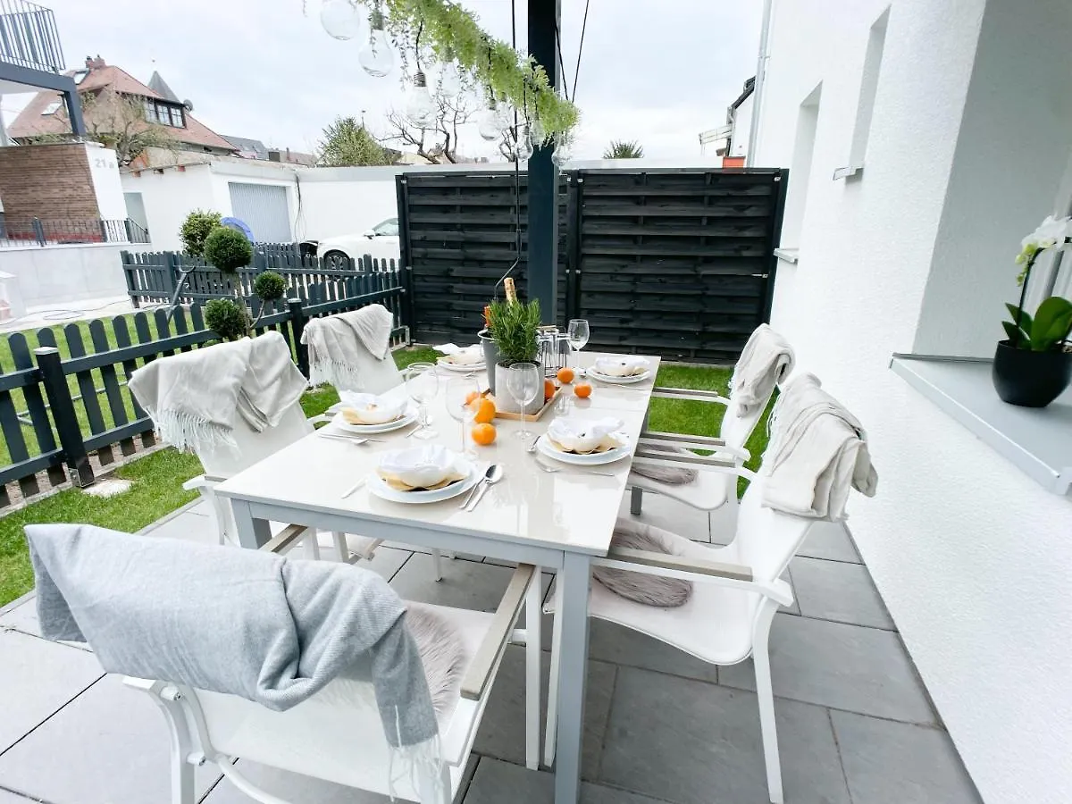 M-Style 01 Apartment Mit Terrasse Und Gasgrill, 24H Self-Check-In, Free Parking, Netflix Norimberga 0*,  Germania